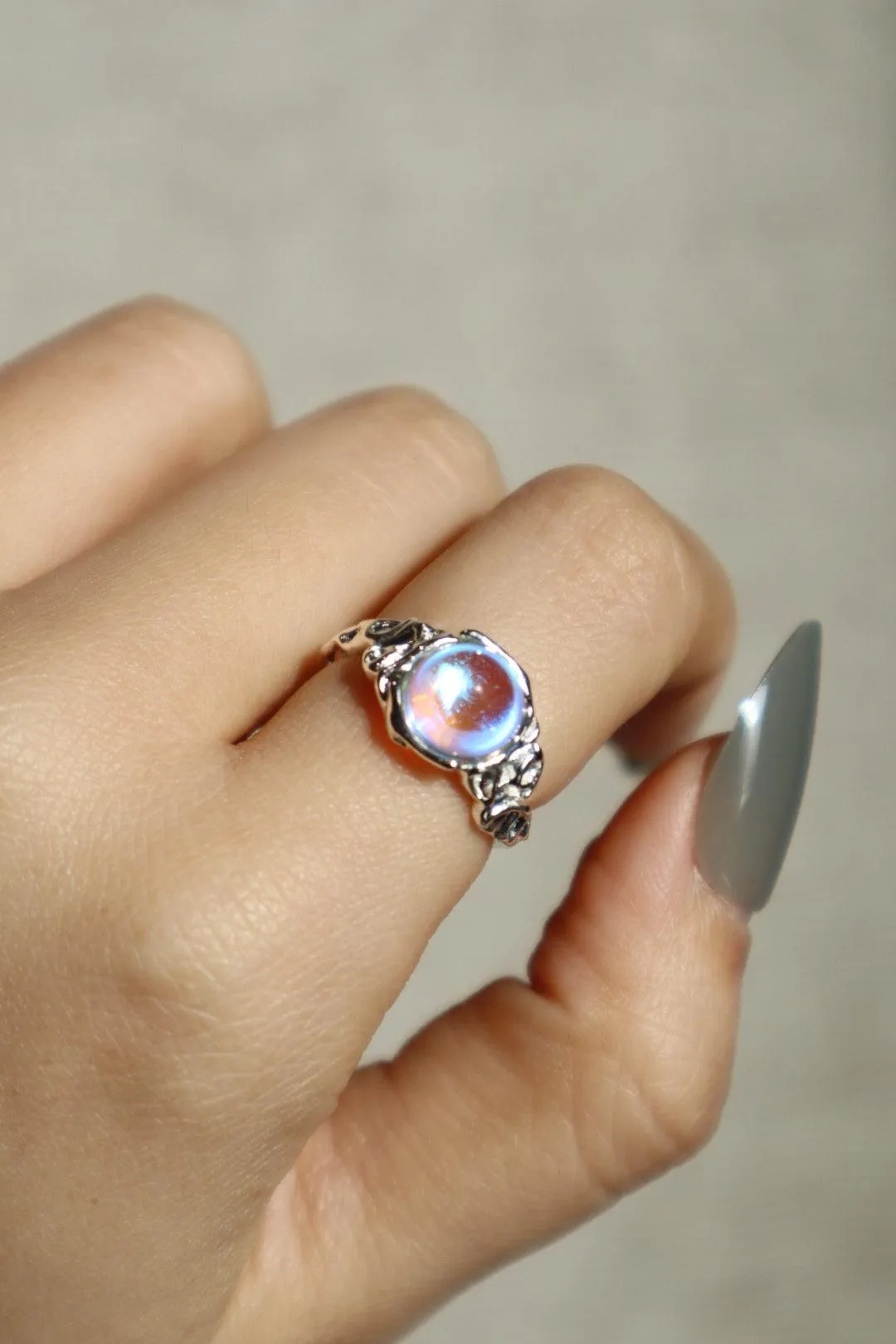 Big eye moonstone ring