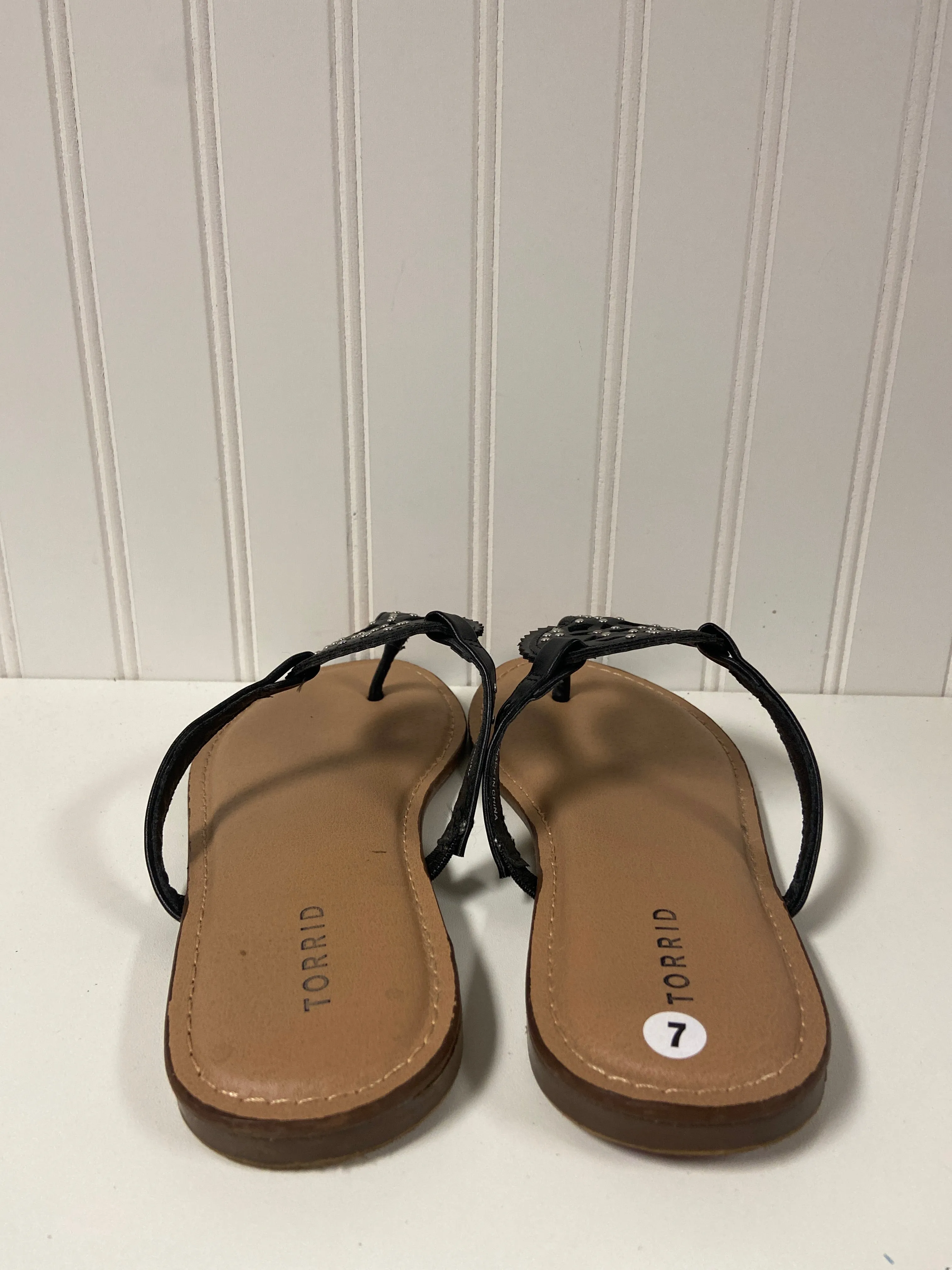 Black Sandals Flip Flops Torrid, Size 7