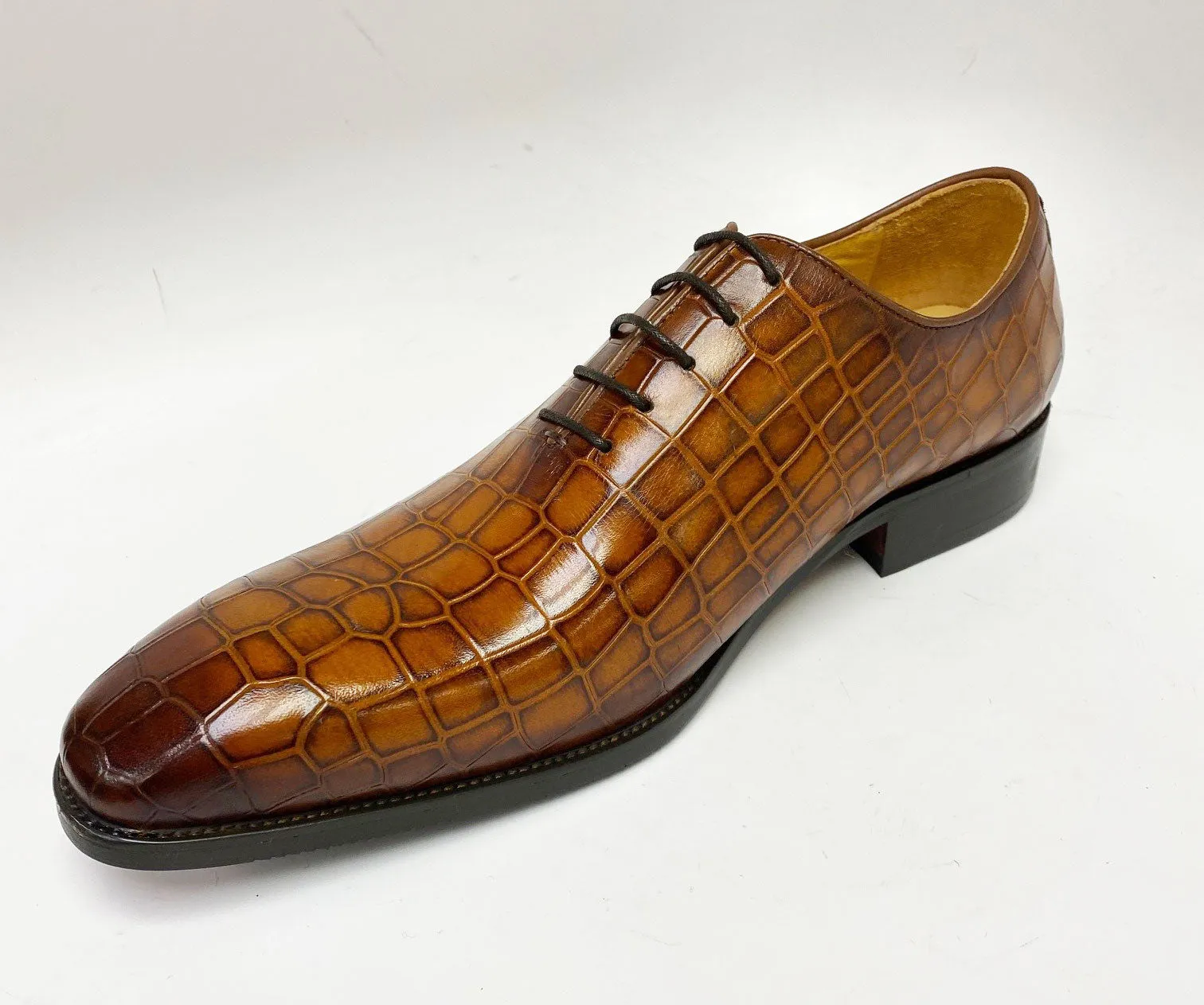 Crocodile Embossed Calfskin Lace-Up Oxford Cognac