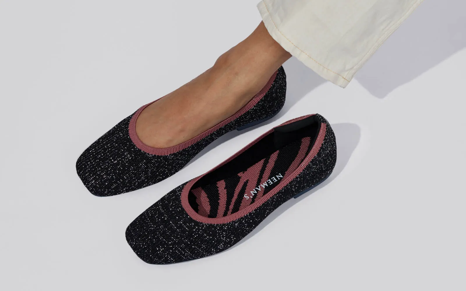 Metallic Square Flats : Black-Pink