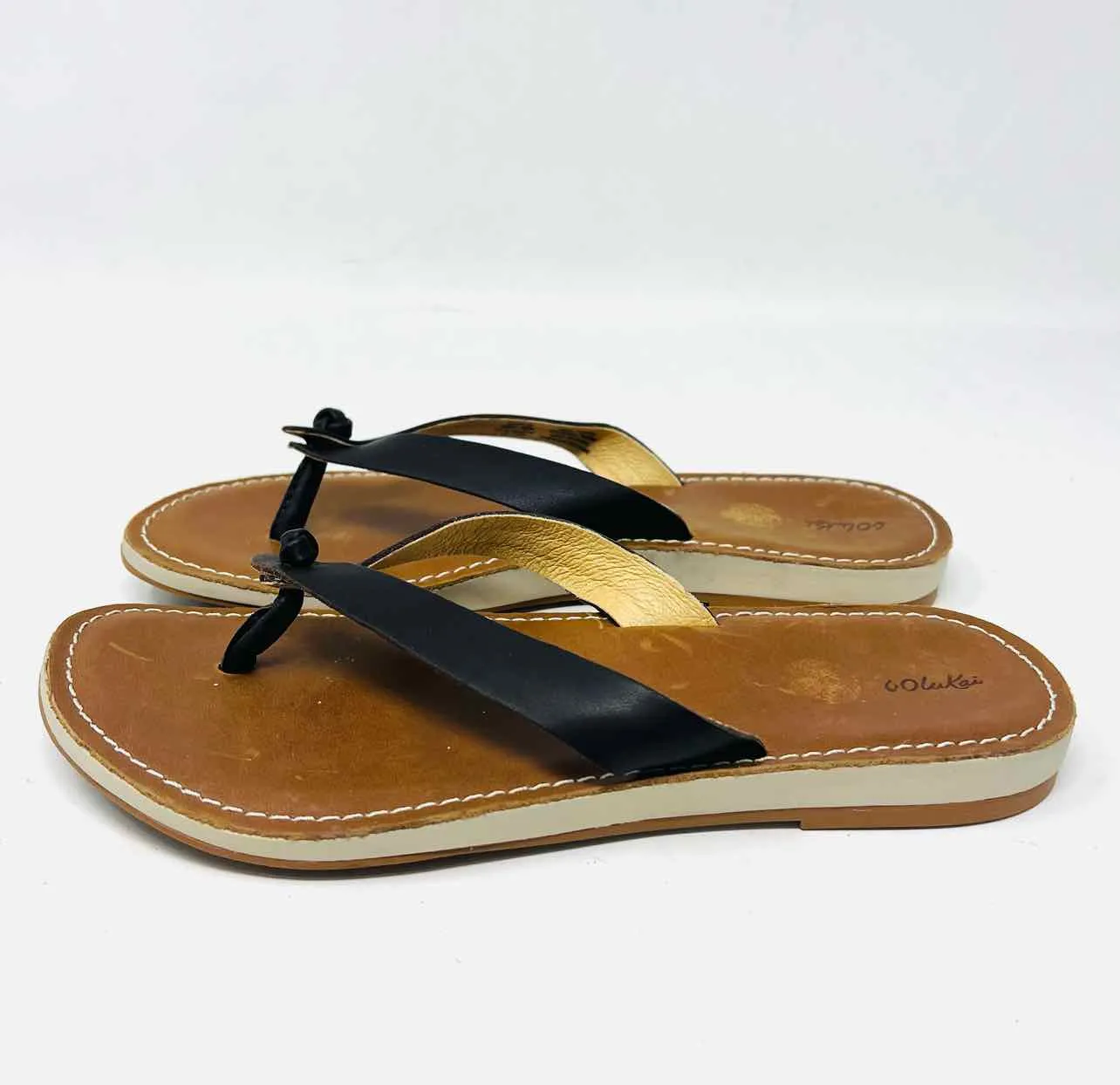 OluKai Size 7 Chocolate Leather Shoes Flip Flops