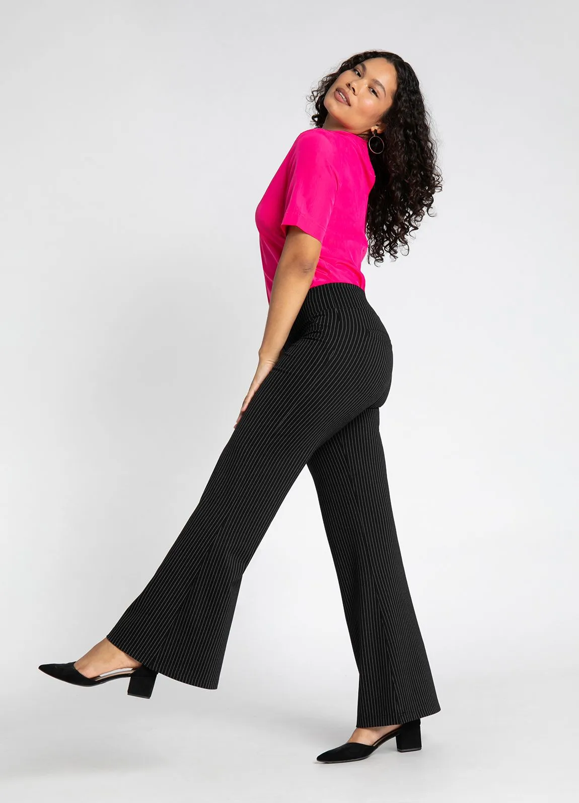 Wide-Leg Two-Pocket Dress Pant Yoga Pants (Black Pinstripe)