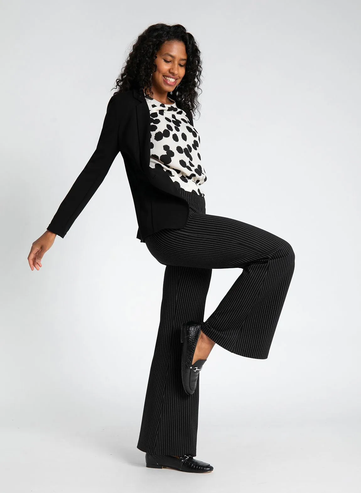 Wide-Leg Two-Pocket Dress Pant Yoga Pants (Black Pinstripe)