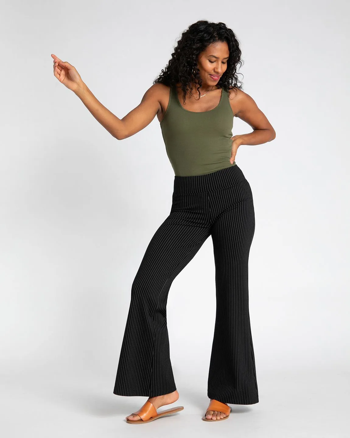 Wide-Leg Two-Pocket Dress Pant Yoga Pants (Black Pinstripe)