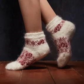 Women's Winter Rosette Non-Binding Goat Wool Socks